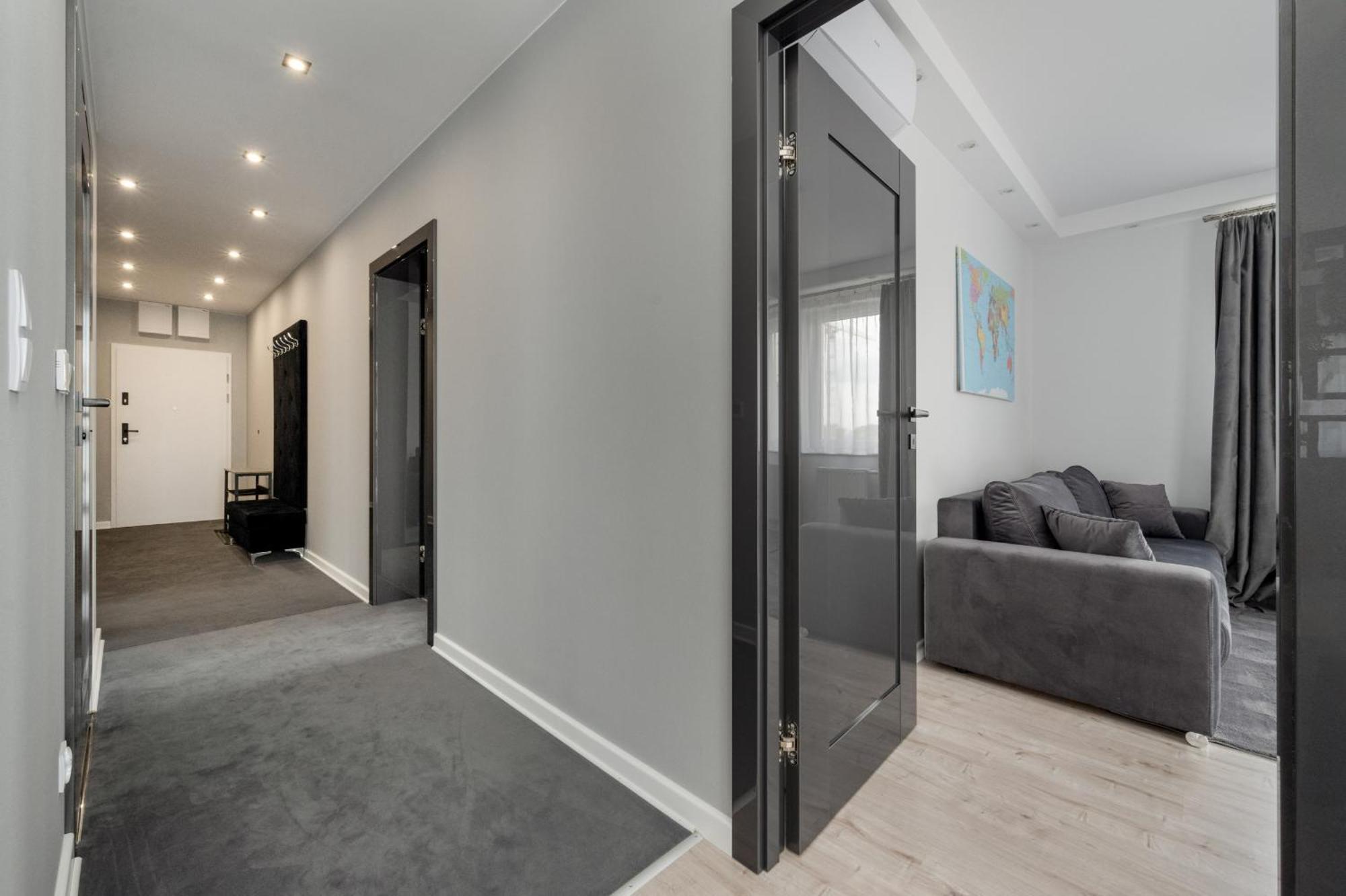 Luksusowy Apartament Z 3 Sypialniami, Klimatyzacja, Parkingiem I Biurkiem We Wroclawiu By Renters Prestige Exterior foto
