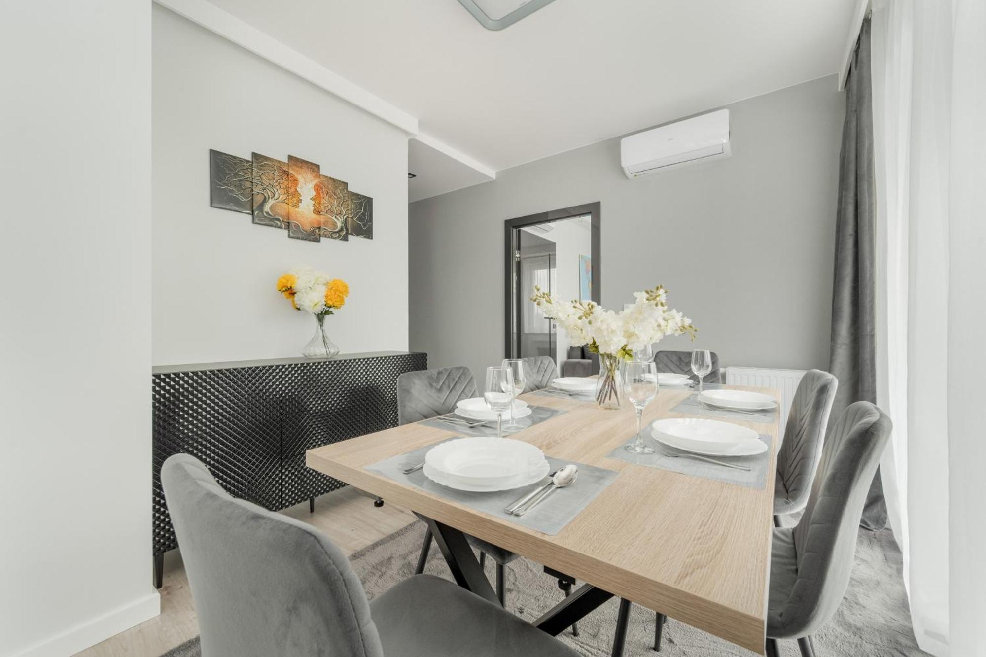 Luksusowy Apartament Z 3 Sypialniami, Klimatyzacja, Parkingiem I Biurkiem We Wroclawiu By Renters Prestige Exterior foto