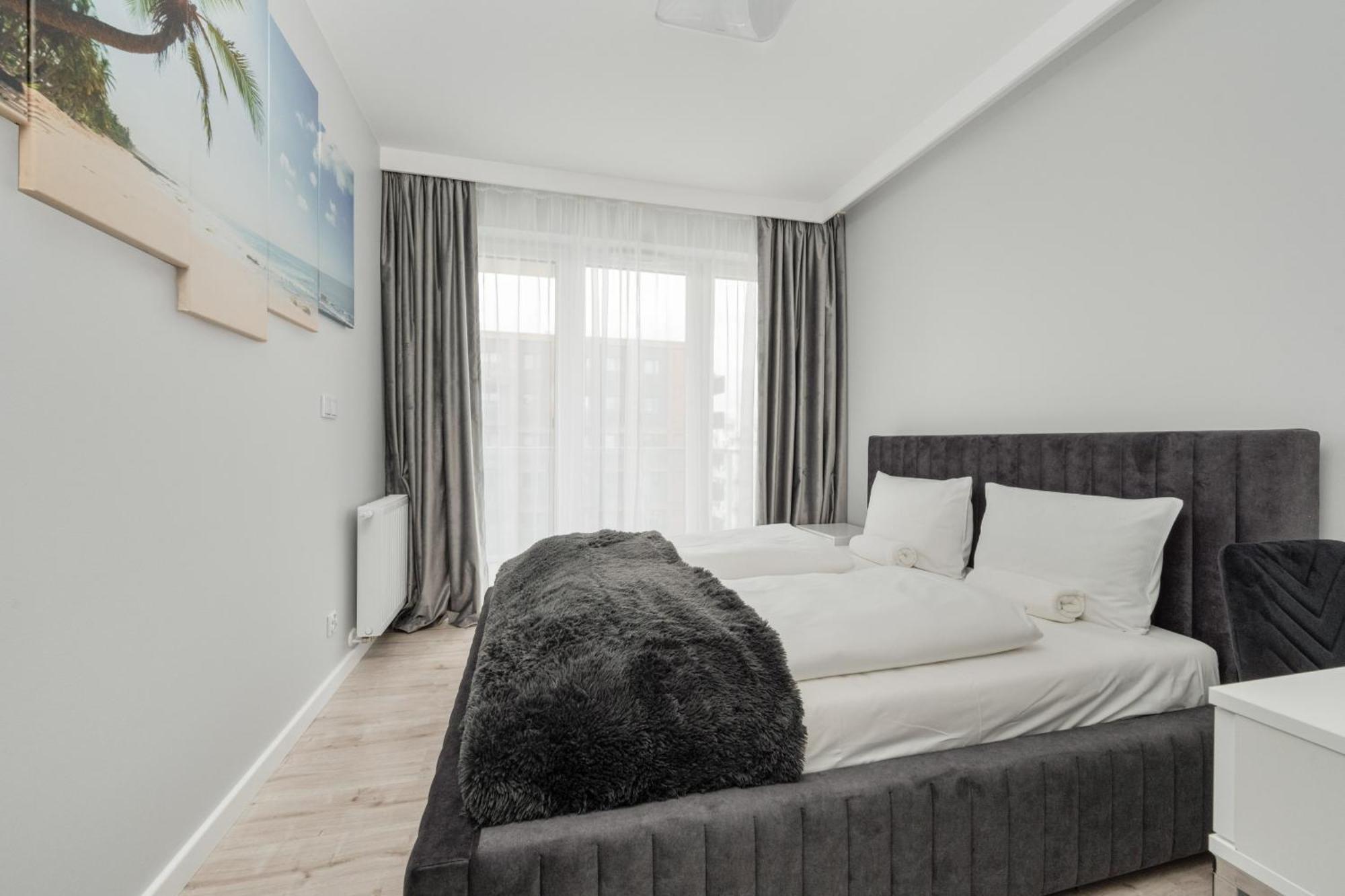 Luksusowy Apartament Z 3 Sypialniami, Klimatyzacja, Parkingiem I Biurkiem We Wroclawiu By Renters Prestige Exterior foto