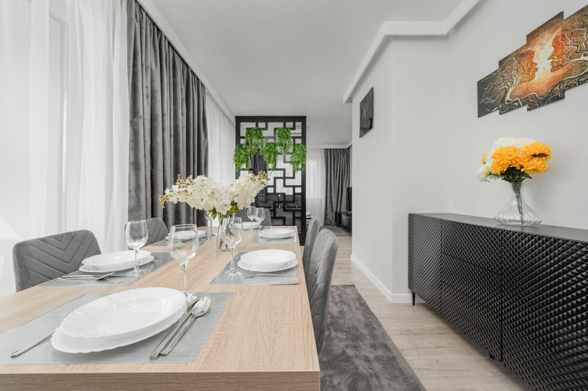Luksusowy Apartament Z 3 Sypialniami, Klimatyzacja, Parkingiem I Biurkiem We Wroclawiu By Renters Prestige Exterior foto