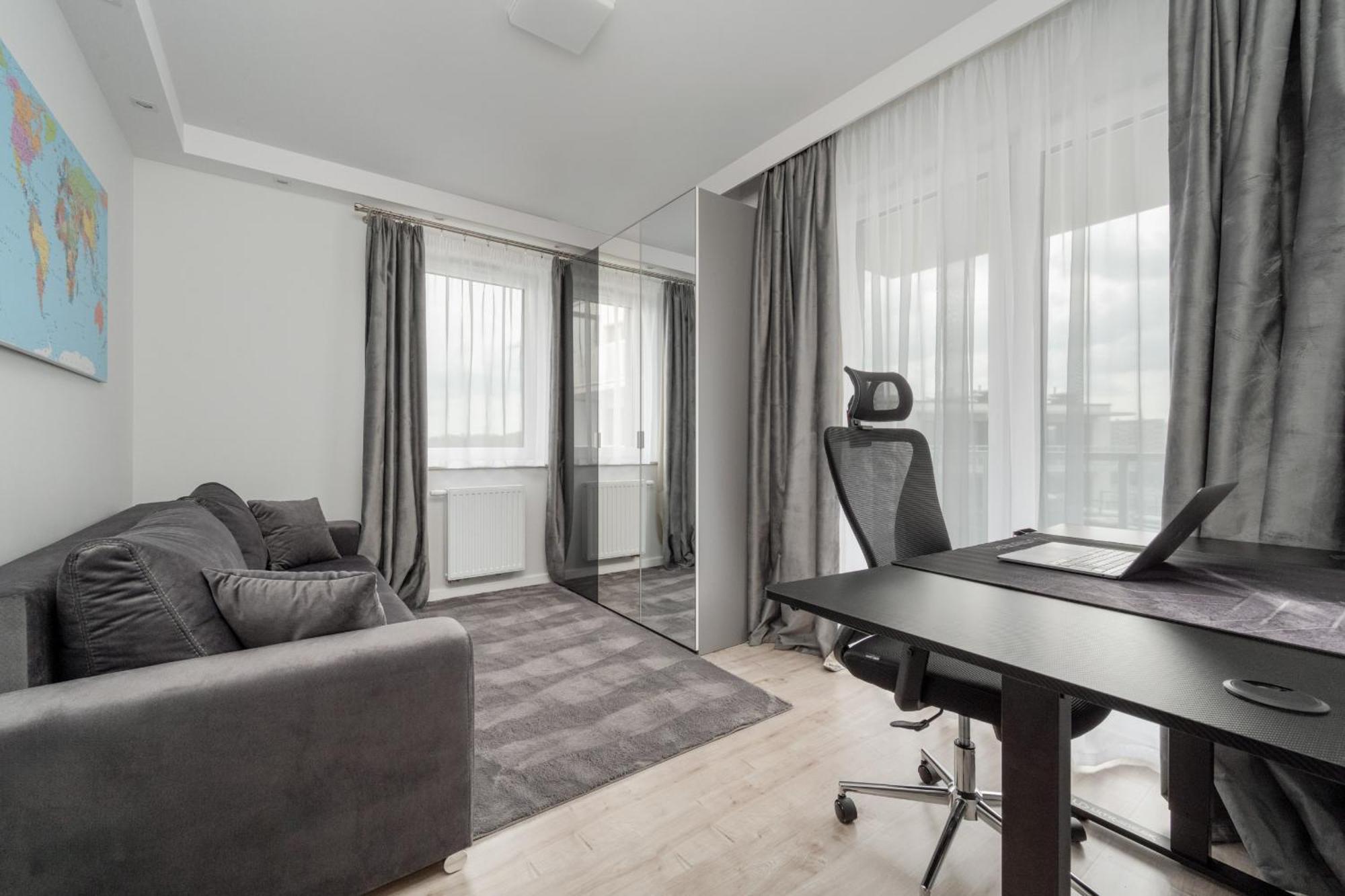 Luksusowy Apartament Z 3 Sypialniami, Klimatyzacja, Parkingiem I Biurkiem We Wroclawiu By Renters Prestige Exterior foto